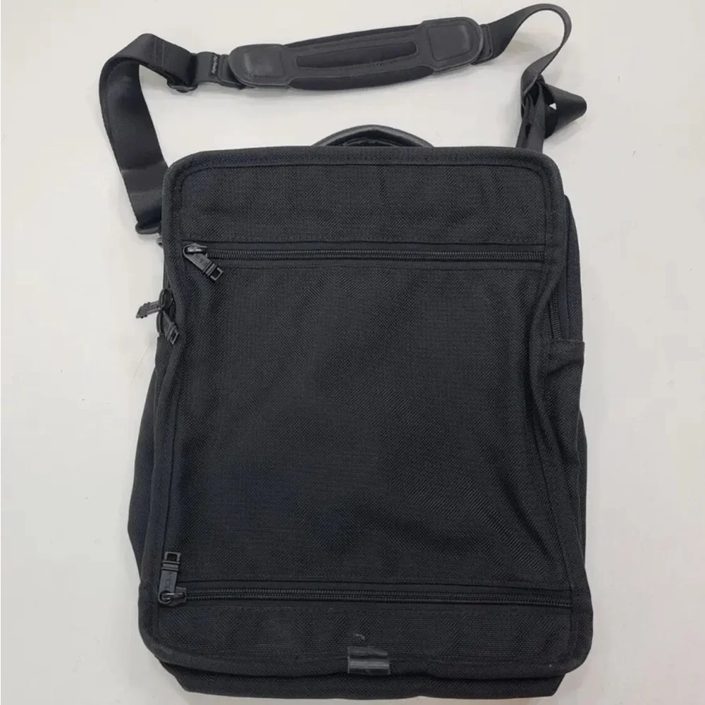 TUMI Bag Shoulder/Crossbody Model 224D3 Black